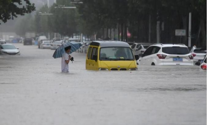 郑州暴雨的说说，祈祷灾区平安的心情说说